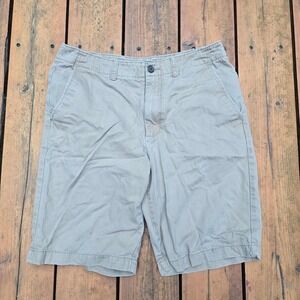 Old navy khaki shorts size 32